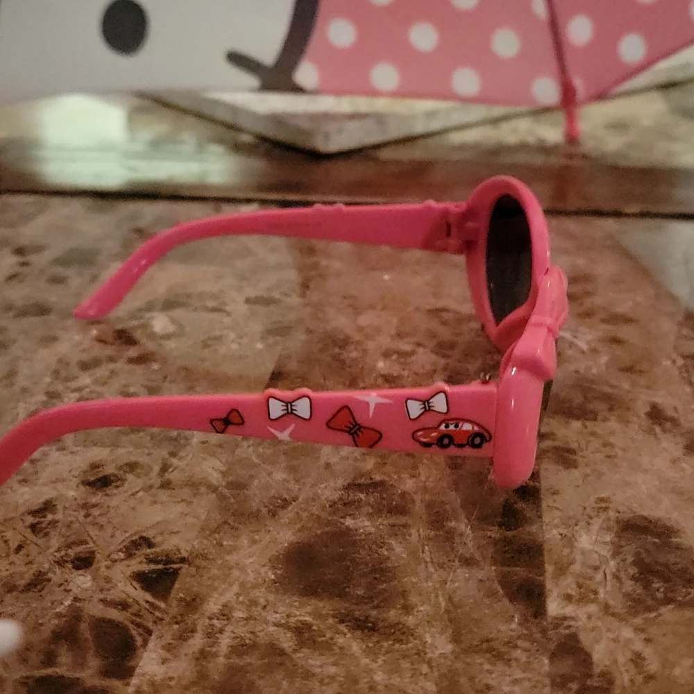 Hello Kitty Umbrella and Sunnies 🕶